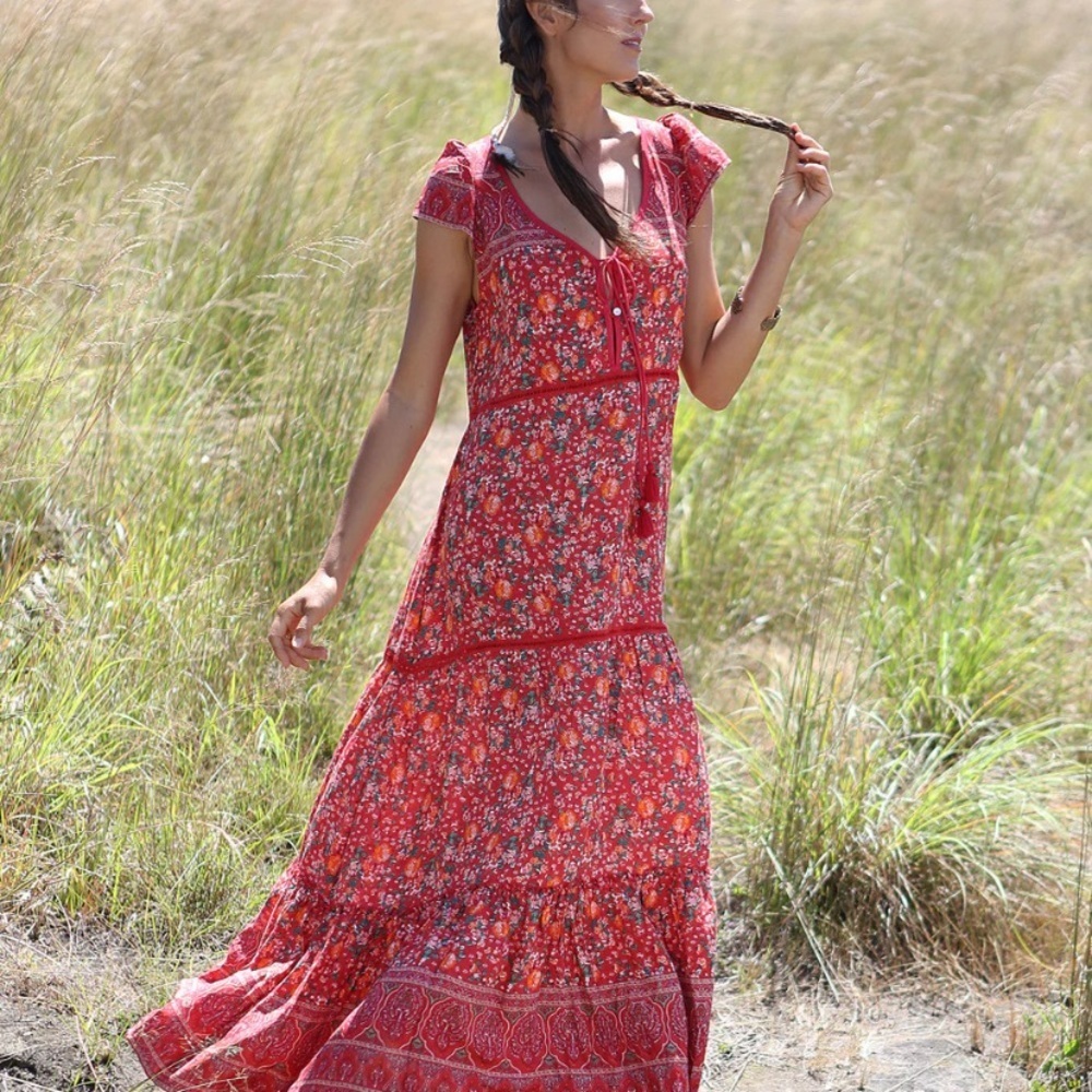Tulle & Batiste Bohemian gypsy Floral MAXI DRESS - RED size Small Gorgeo…
